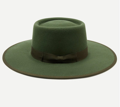 WYETH | YSENIA IN FOREST